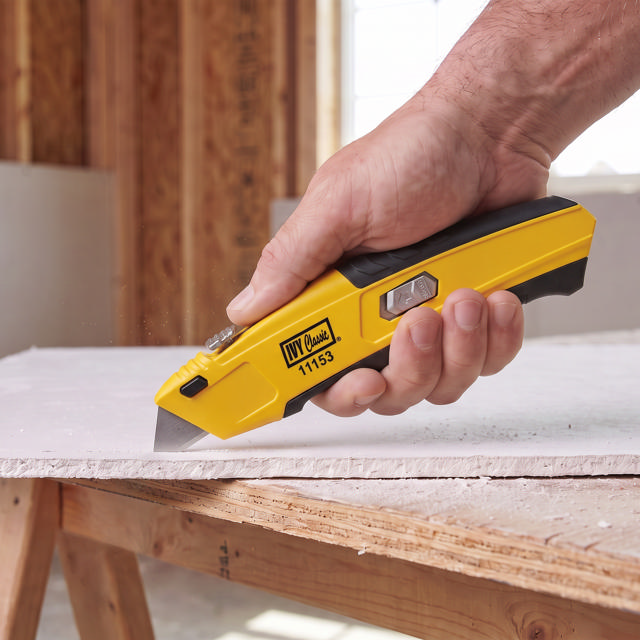 Auto Rapid Reload® Retractable Utility Knife w/5 blades